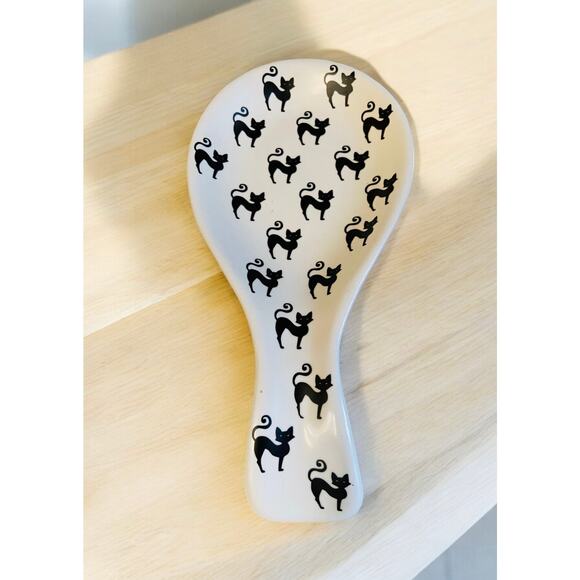 NEW Market Finds Spooky Arching Black Cat Cats Hand Painted Ceramic Spoon Rest - Picture 1 of 3